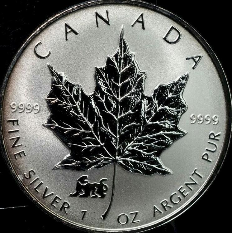 2009  1 oz.9999 Canadian Silver Maple Leaf Coin "Ox privy mark " Low mintage 